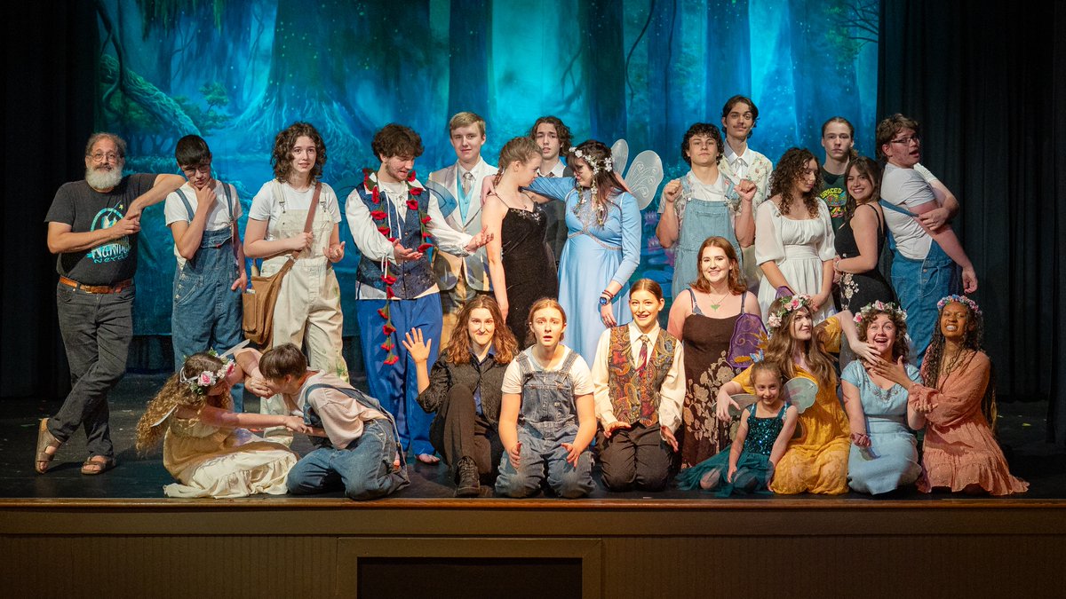 The students worked diligently on dialogue, dance, and character to bring William Shakespeare’s "A Midsummer Night’s Dream" to life on our stage.
communityhigh.net/event/spring-2…