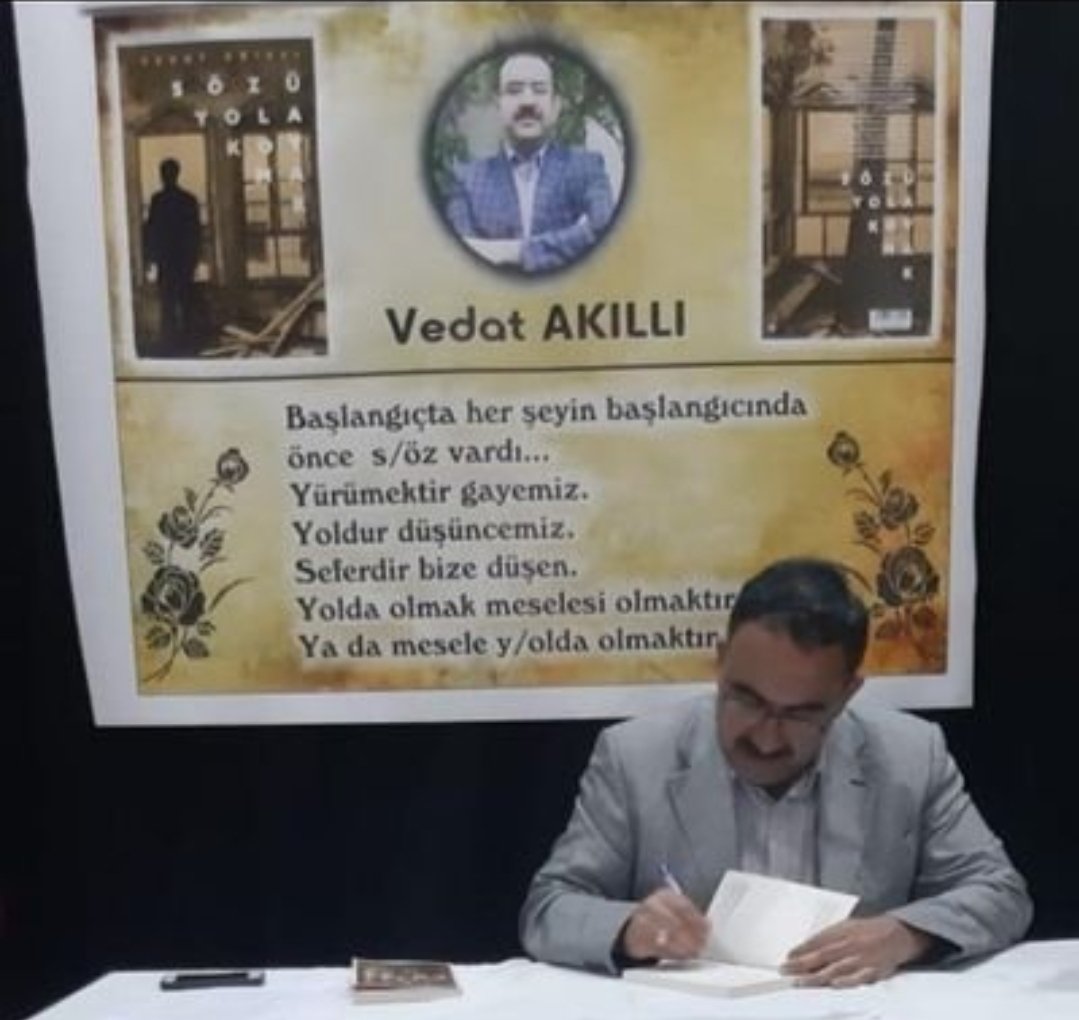 Güzel dost 25 yıllık dava ve yol arkadaşım Vedat Akıllı Üstad Şanlıurfa Büyükşehir Genel Sekreter yardımcısı görevin hayırlı uğurlu olsun