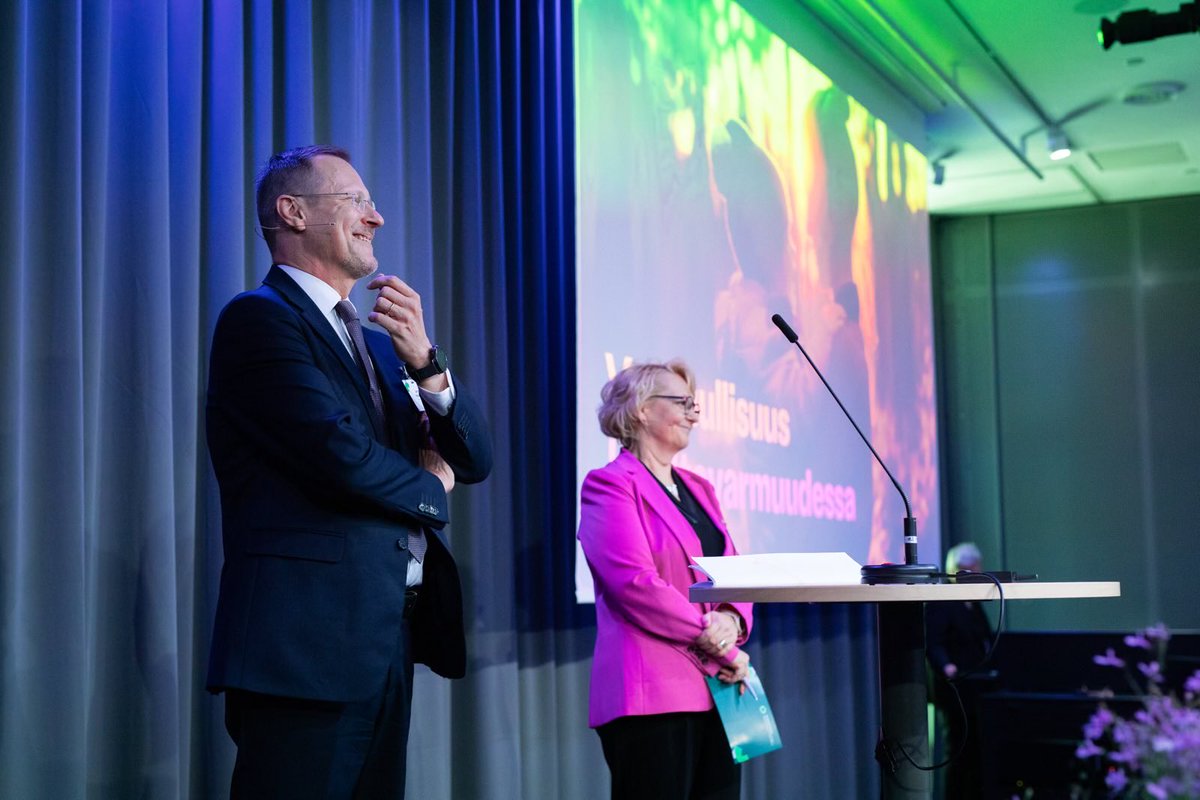 Janne Känkänen (@janne_kankanen) on Twitter photo Tänään painavaa asiaa <a href="/HVK_uutiset/">Huoltovarmuuskeskus (HVK)</a> seminaarissa. Kiitos TP <a href="/alexstubb/">Alexander Stubb</a> erinomaisesta puheenvuorosta ja tuesta työllemme. Puhuimme huoltovarmuuden haasteista ja mahdollisuuksista: luottamus, yhteistyö ja kaikkien osallisuus kantavat. Suomi on varautumisen suurvalta. 💪🏻 Tänään painavaa asiaa <a href="/HVK_uutiset/">Huoltovarmuuskeskus (HVK)</a> seminaarissa. Kiitos TP <a href="/alexstubb/">Alexander Stubb</a> erinomaisesta puheenvuorosta ja tuesta työllemme. Puhuimme huoltovarmuuden haasteista ja mahdollisuuksista: luottamus, yhteistyö ja kaikkien osallisuus kantavat. Suomi on varautumisen suurvalta. 💪🏻