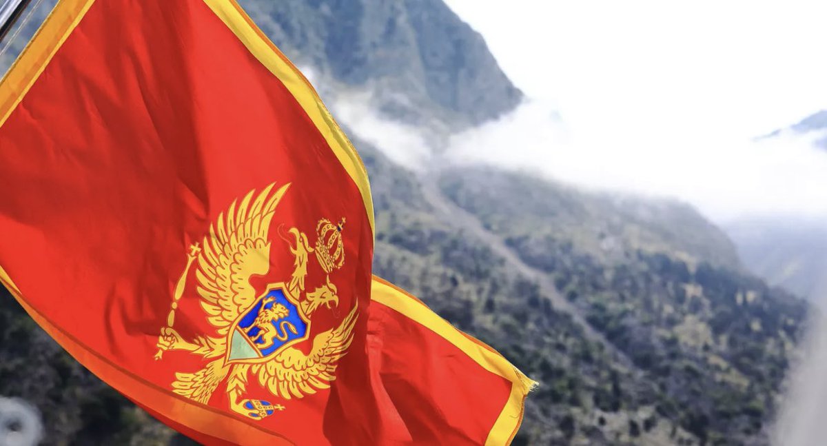 VucelicMaja's tweet image. Stare političke igre su nas skupo koštale.
Vrijeme je da krenemo naprijed — hrabro, odlučno i bez kompromisa kad je riječ o evropskim vrijednostima.
Sad gradimo budućnost. Našu. Evropsku.
Samo nas gledajte kako za 3 godine Crna Gora postaje članica EU.
#NekaJeVječna 🇲🇪 #EUzaCG