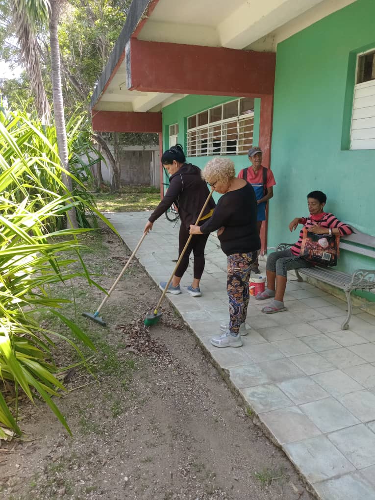 CdoCabaiguan's tweet photo. Actividades de higienización cumpliendo con el plan de actividades para el ejecicio Meteoro 24- 25 #CabaiguanEduca #SanctiSpíritusEnMarcha @AlexisLorente74  @AndreiArmasBra6  @EnriquezMaiquel https://t.co/cvG8k1ZINv