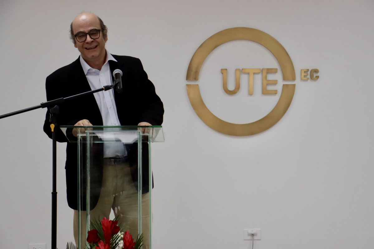 LabESM_UTE's tweet photo. El @LabESM_UTE de la @UTEoficial en colaboración con el @IAENUniversidad realizó el conversatorio “Reflexiones sobre el proceso constitucional chileno”, con la participación del Dr. Fernando Atria Lemaitre @fernando_atria reconocido abogado y académico chileno #LabESM https://t.co/9fpsOFfTMD