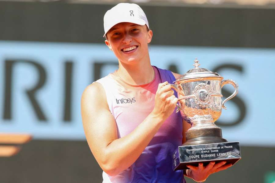 TenisbyDawid's tweet photo. ❗️Razem z Wydawnictwem 𝐋𝐚𝐛𝐨𝐭𝐢𝐠𝐚 zapraszamy na konkurs z okazji #RolandGarros! Osoba, która trafi najwięcej nazwisk finalistów singla wśród kobiet i mężczyzn otrzyma nagrodę książkową 📚
Czas na typowanie do rozpoczęcia pierwszego meczu turnieju głównego! START! 👇
#czasnatenis #zkortu #labotiga
📸 NurPhoto via AFP