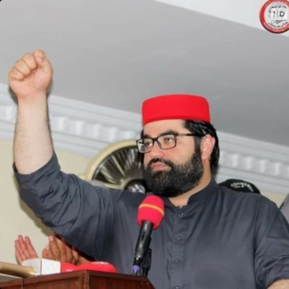 ALSAFITV1's tweet photo. آپکو تکلیف کیا ہے یہ چرسے اور شرابے اگر آپ پیتے ہو تو یہ باتے کرے آپ نے یہ بات کسطرح کی ! 👊
ایمل ولی خان♥️
#RemoveChairmanPTA https://t.co/pRCG9J5PBH