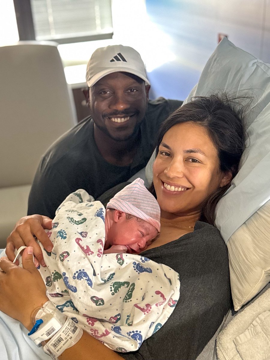 AshKWallace's tweet photo. 🩵 Elijah Joseph Wallace 🩵
Praising God for a beautiful, healthy baby boy! JJ &amp; JoJo are over the moon to finally hold their “EJ.”We’re soaking up the snuggles and so in love already.

Wallace party of ✋🏽!! God is so good!! https://t.co/9DLsM4pqtz