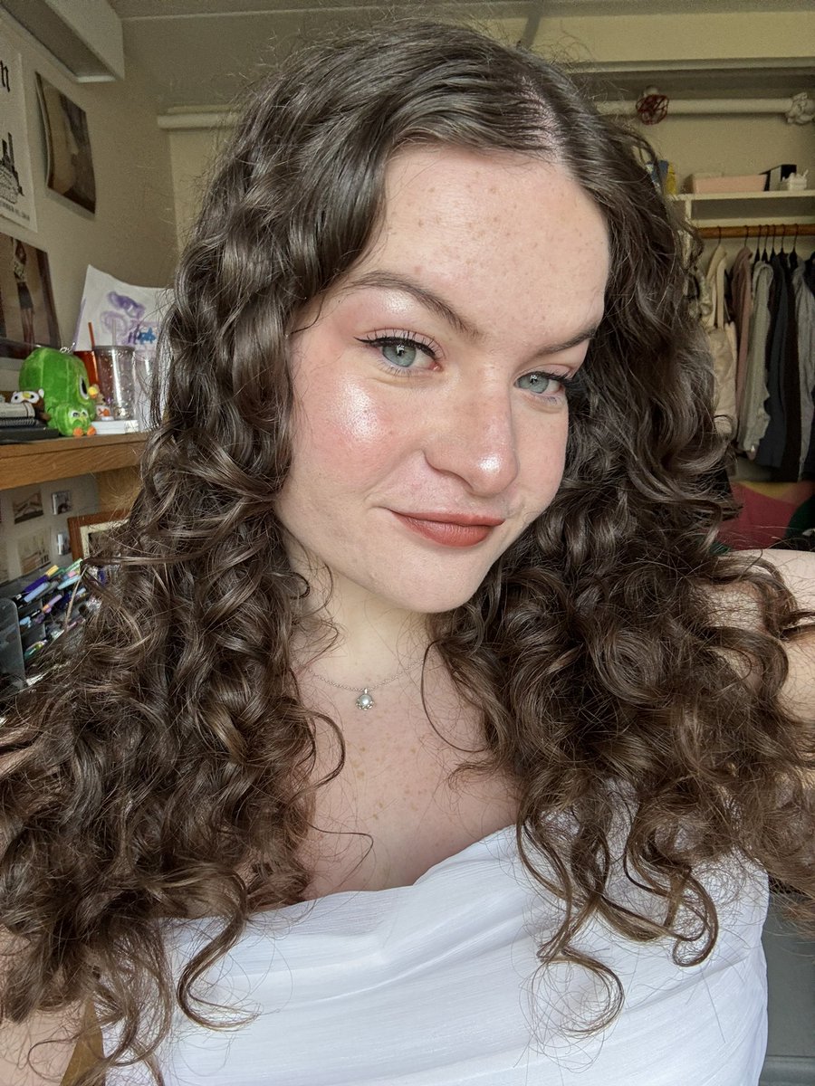 alex !!! tweet media