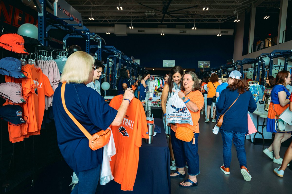 UTSAFTBL's tweet photo. 𝘙𝘶𝘯 𝘪𝘵 𝘣𝘢𝘤𝘬 🔙

Ladies, make sure you secure your spot for our 2nd annual Helmets and Heels Event on July 26!

🎟️ https://t.co/sfvDM21p2M

#210TriangleOfToughness  
#LetsGo210 | #BirdsUp🤙 https://t.co/q5rcAcbPpK