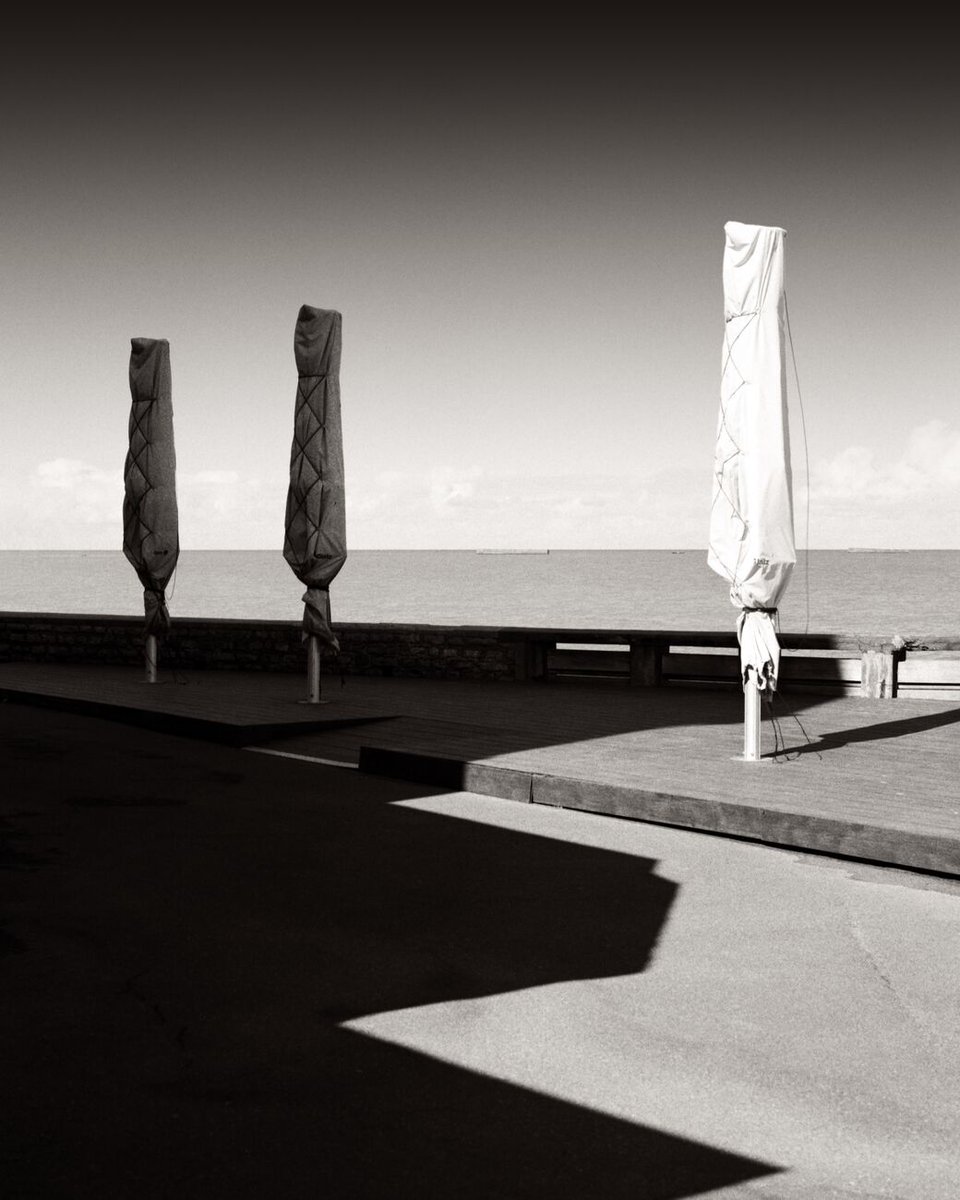 denisolivierart's tweet photo. NEW! Off-Season, Arromanches-les-Bains, France. October 2024. Ref-11982
https://t.co/dhGq4ElVGs
#coastal #beach #hp5 #offseason #paterson #adoxxt3 #arromancheslesbains #normandy #france #heiland #ilfordhp5 #calvados #atlantic #coast #offpeak https://t.co/jEofHyH5pC