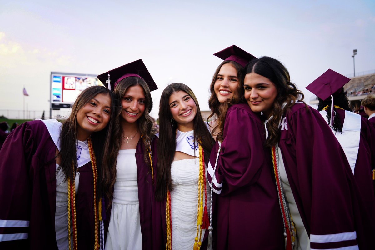 Cinco Ranch High School’s Class of 2025 took the stage at Legacy Stadium for an unforgettable celebration filled with tradition, joy and powerful moments shared with family and friends. Check out more photos here: flic.kr/s/aHBqjCeYuu
#KatyISD #Classof2025
