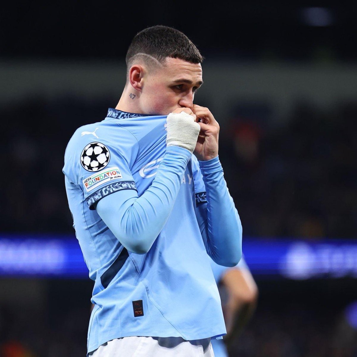 🚨| Phil Foden pediu ao Tuchel para ser deixado de fora da convocação da Inglaterra, para cuidar de sua saúde mental.

[<a href="/DiscoMirror/">David McDonnell</a>]