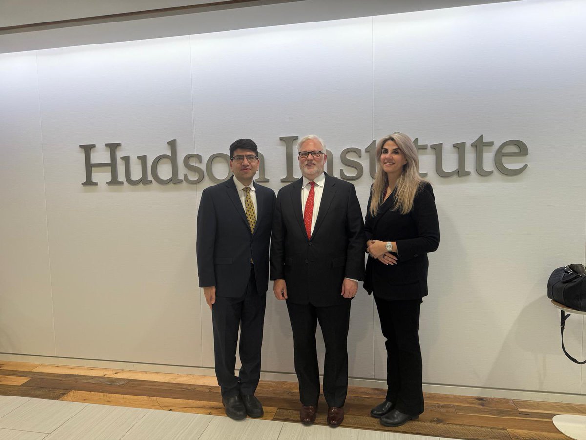tarekktelehmd's tweet image. I support the confirmation of Joel Rayburn as Deputy Assistant Secretary of State for the Middle East.
Joel has been a tireless advocate for the Syrian people and has dedicated much of his career to helping free Syria from the grip of dictatorship. Over the years, I’ve valued…