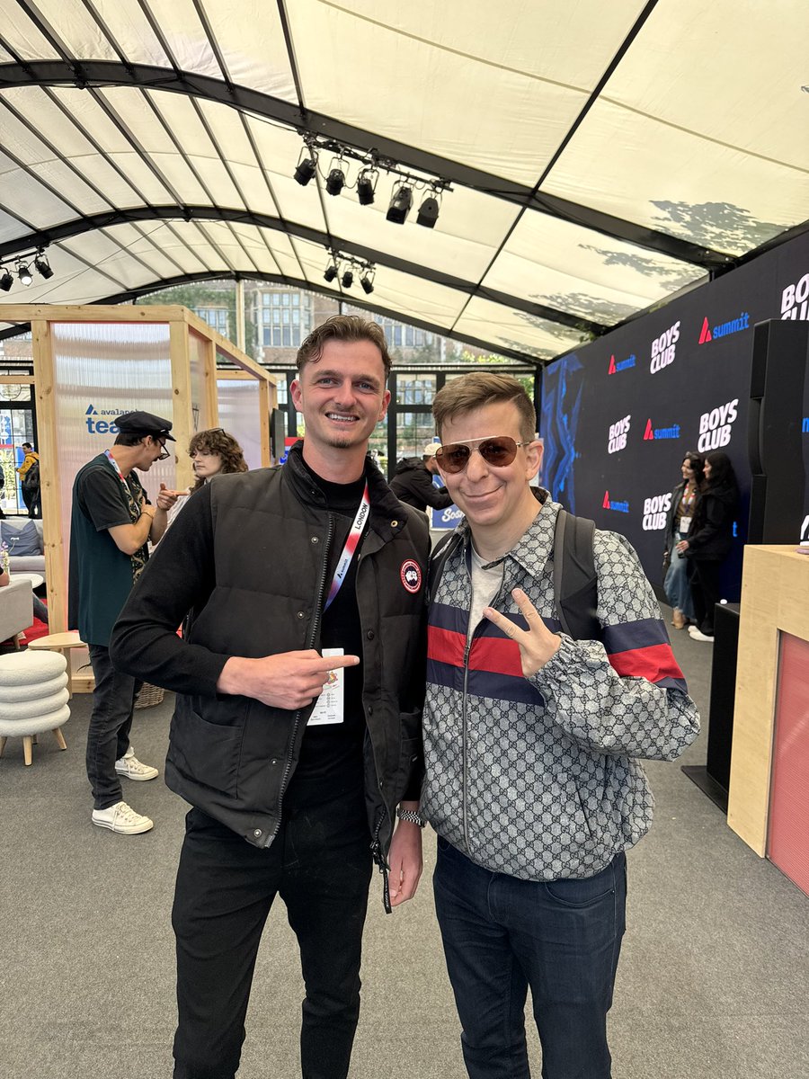 Derek.abs tweet media