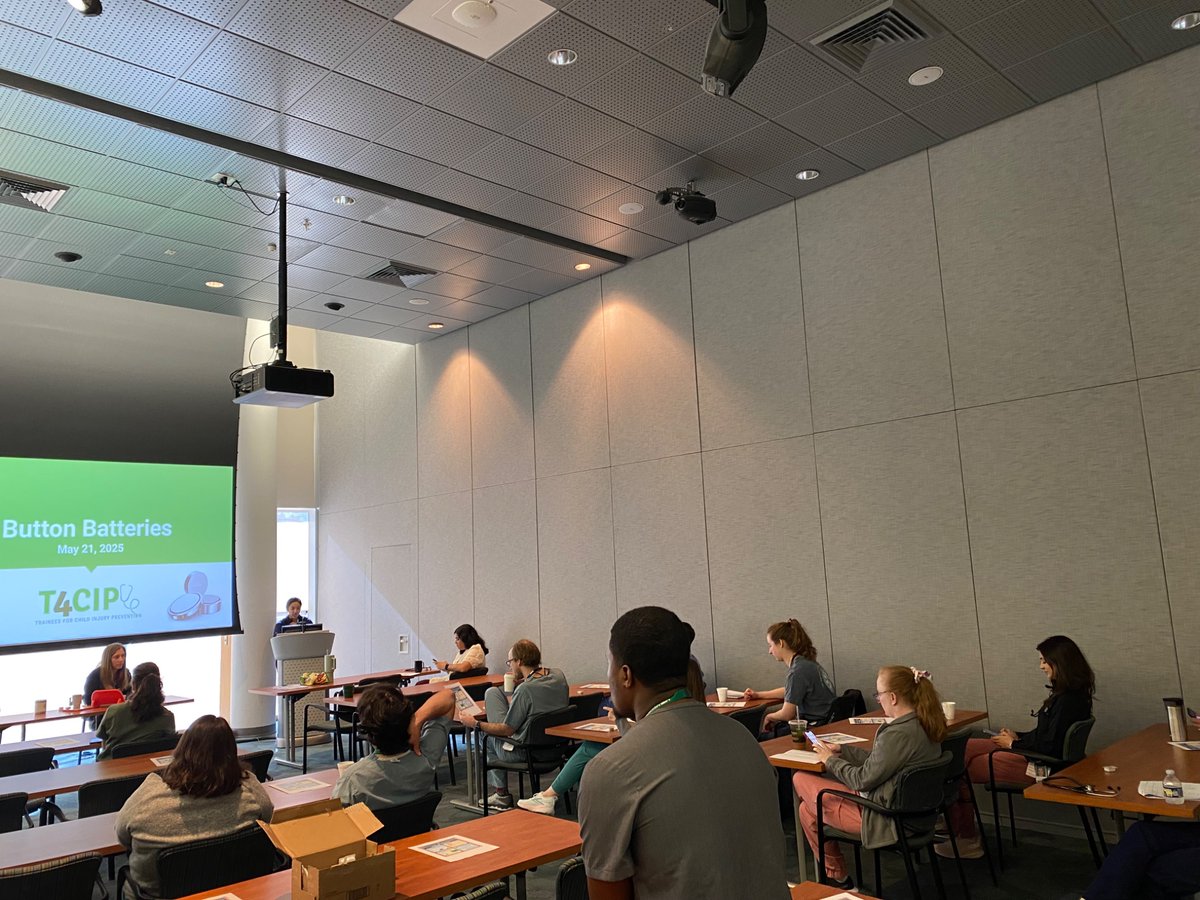 hend_elizabeth's tweet image. Did you know honey can save a life?!

Having a wonderful day talking about button battery safety at @ChildrensAL ! 

@T4CIP_  #buttonbatterysafety #pediatricinjuryprevention
