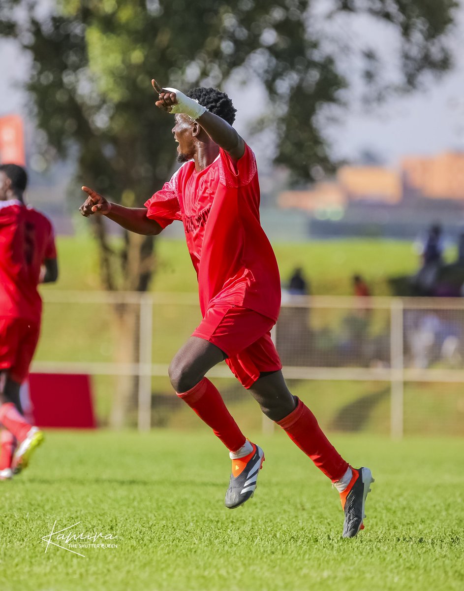 There's my guy in #BikaCup2025 He keeps scoring. He's scored again the only goal for Ngabi Nyunga as they won Lugave in The Group stages of <a href="/Bika_byabaganda/">Bika bya Baganda</a>
His Name Captain Derrick Pro My Villager.