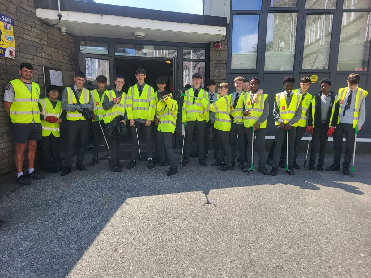 StEunansGS's tweet photo. As part of National Biodiversity week some of our 2nd year students carried out a litter pick around Letterkenny on Tuesday afternoon.  Well done boys 👏♻️ https://t.co/COsZ0dh0J6