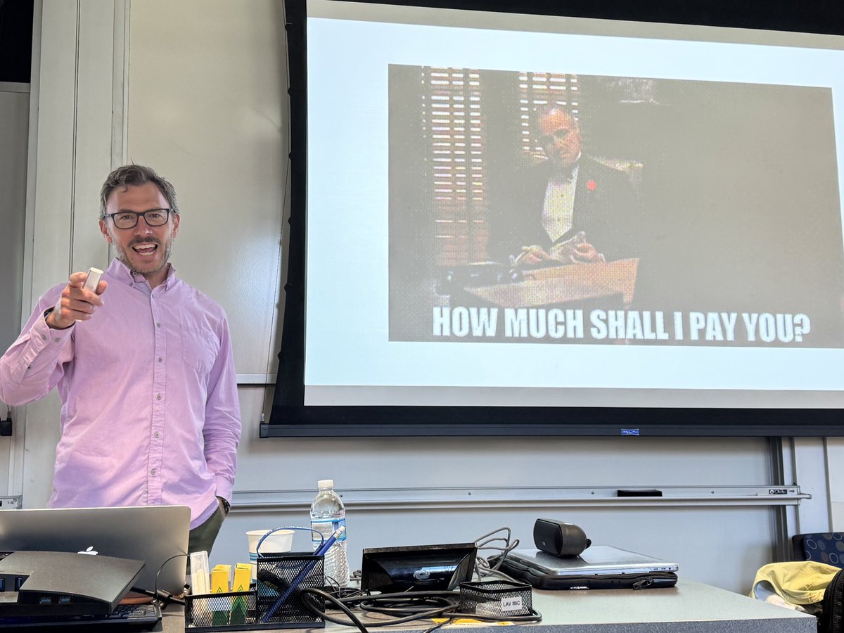 CantayCaliskan's tweet image. Dr. Dino Christenson (@archimedino) from @WUSTLPoliSci visited us in person to discuss the connection between Internet usage and electoral patterns in the US. #Day7 #SICSS @UofRDataSci