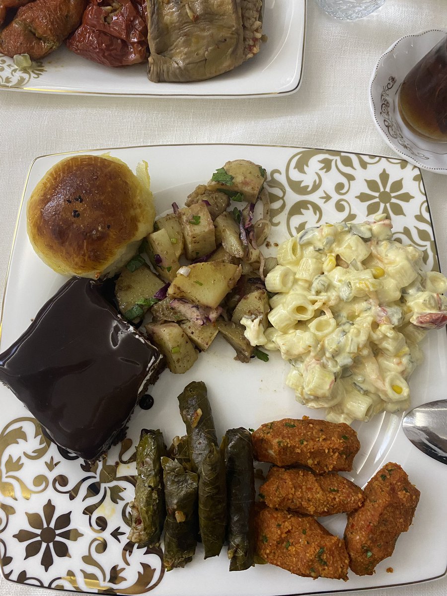 Şu tabağı hazırlayan herkesin evine 5 dk içinde ışınlanırım 🫠