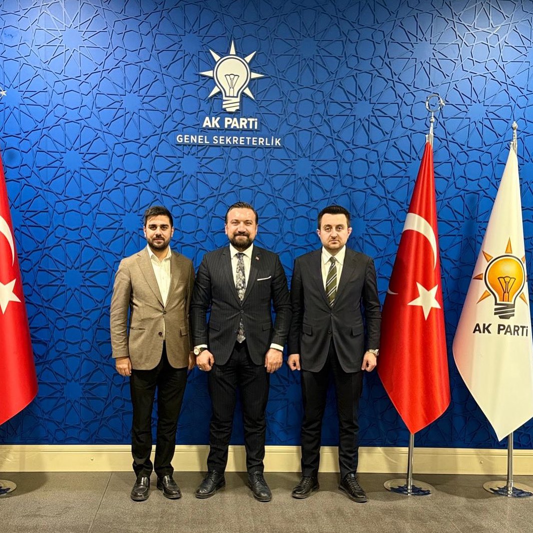 mustafasenkb's tweet photo. 📍AK Parti Genel Merkezi

AK Parti Genel Merkez Genel Sekreterlik 
Başkan Yardımcılarımız  @Tayfunarsinkol ve @ysndursun ’u ziyaret ettik.Nazik ev sahiplikleri ve samimi sohbetleri için 
teşekkür ederiz.🙂

#akparti #ankara #keçiören https://t.co/khuJiFF6fQ