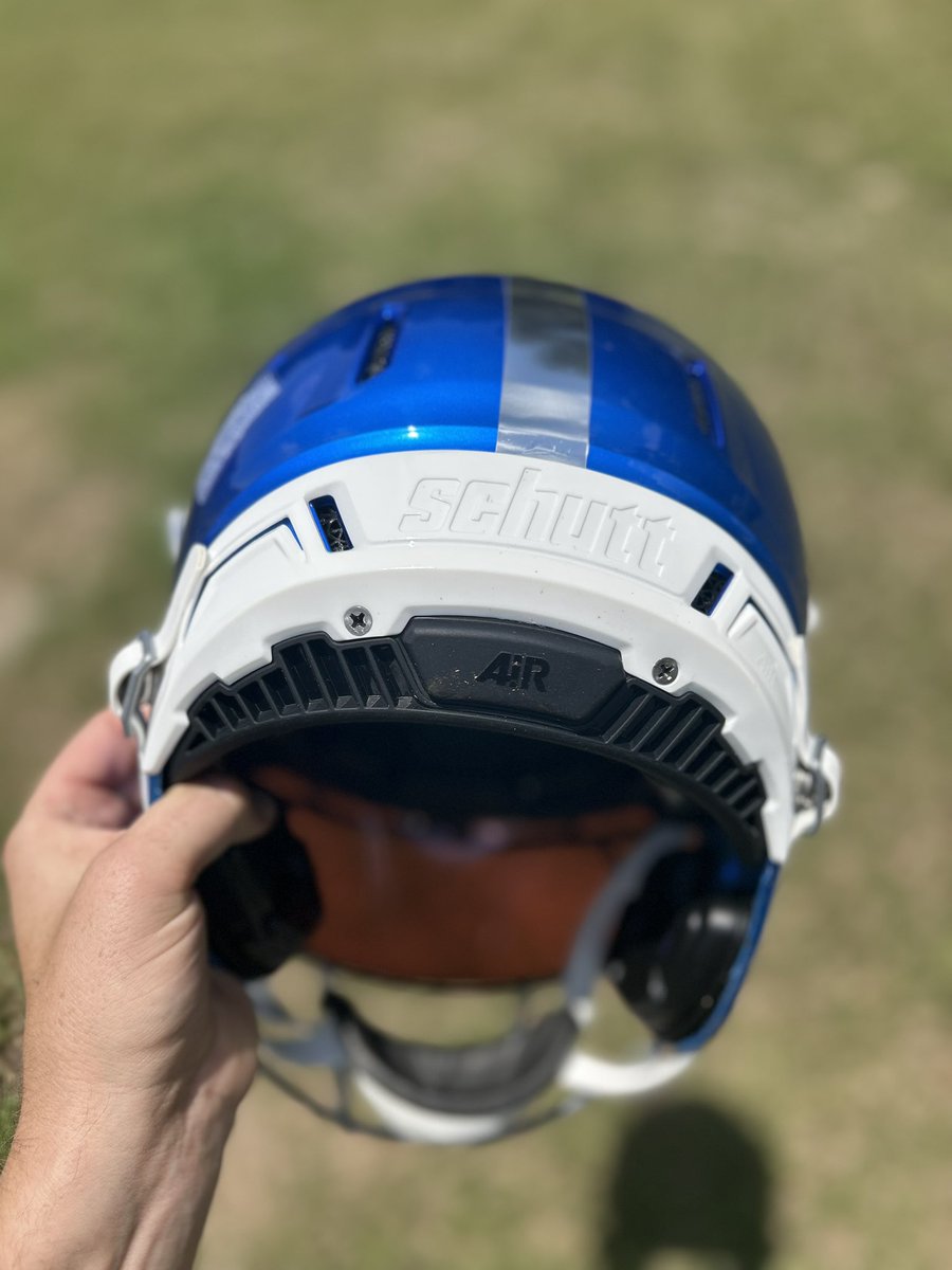 I can’t stop staring at this thing 😭🔥
I mean my goodness… <a href="/schuttsports/">Schutt Sports</a>