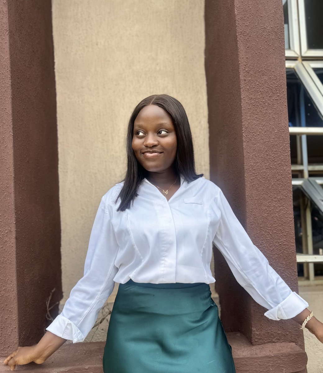 Hi, I’m Dolapo 👋🏾

I’m a product designer passionate about solving real-life problems through thoughtful design.

Currently being intentional about showing up more, connecting with designers &amp; growing in public.

Let’s connect! and maybe like this post too 🤭