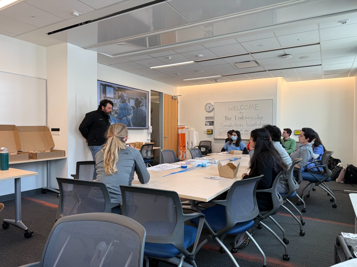 UCSFvascular's tweet image. Vascular Surgery Interest Group (VSIG) hosted an Endovascular Skills Workshop in collaboration with Medtronic. Medical students learned endovascular surgery through simulations, practiced surgical techniques, and discussed common pathologies treated with endovascular approaches.