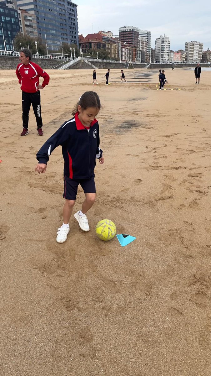 colegiosanvicentedepaul (@colsanvicente) on Twitter photo #2ºcicloprimaria segunda jornada de #jjdxt25 con fútbol, tiro con arco, surf y atletismo en la playa #somossanvi #somoseducere <a href="/FundEducere/">Fundación Educere</a> #2ºcicloprimaria segunda jornada de #jjdxt25 con fútbol, tiro con arco, surf y atletismo en la playa #somossanvi #somoseducere <a href="/FundEducere/">Fundación Educere</a>