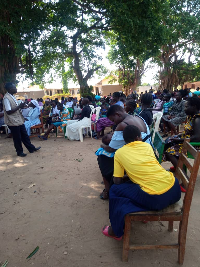 AmaniTransform2's tweet photo. 🛑 “The fight against GBV must be taken up by all stakeholders—no matter who they are.”

From Moyo to Adjumani, our volunteers are leading awareness campaigns to end violence and build stronger families. 💪🏾💬
📸 #EndGBV #StopViolence #AmaniFoundation #Moyo #Adjumani https://t.co/hRvaVlzARE