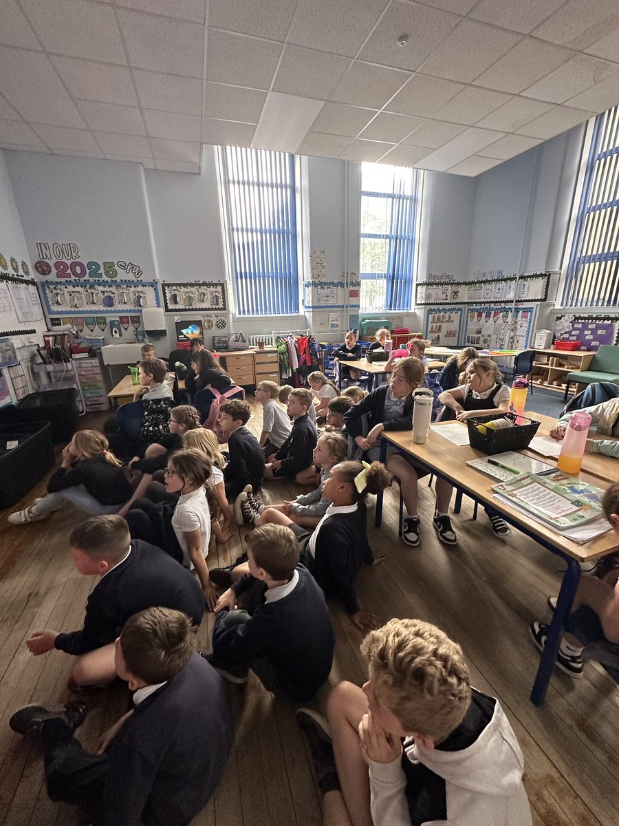 We had a fantastic live lesson with P4R <a href="/MissRankinLVPS/">Miss Rankin P4R</a> from <a href="/CatsProtection/">Cats Protection</a> today! 🐾 

We were really engaged and loved learning about cat care and welfare. Huge thanks to the team for such an interactive and fun session! 🐈🐱