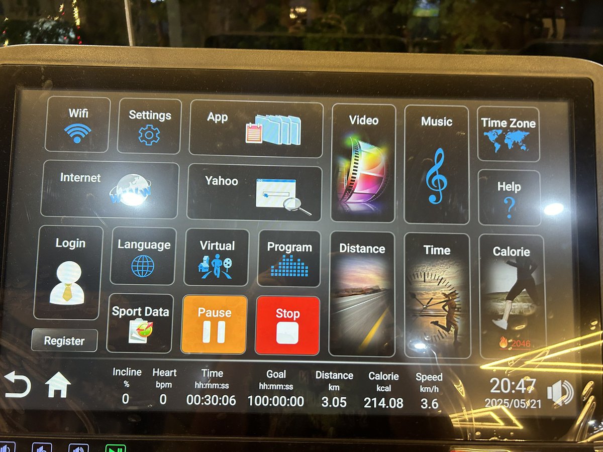 Starting a new challenge for myself.

Hitting gym 5days/week.
1g protein per body weight.
Simple home cook food.
Less sugar.

Today’s workout 
3 set of lat pull down.
3 set of rowing.
3 set of preacher curl
3 set of Hammer curl
30 min cardio.(20 min incline 10 min normal)