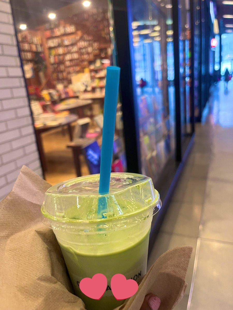 spoiledfaery's tweet photo. Just wasted my money on the worst matcha in the world. Make yourself useful &amp; reimburse me. 🎠🎀 https://t.co/m8cJMw3tWI