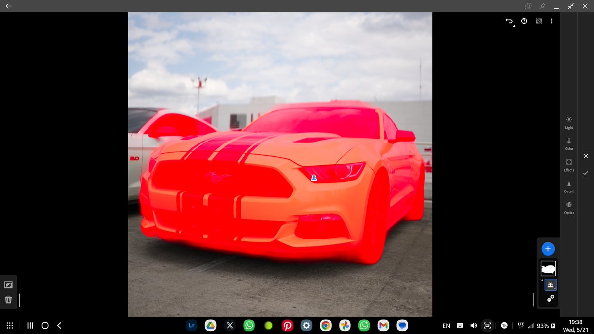creative_alfred's tweet photo. For this particular edit, start by choosing "Select Subject" under the Masking options
Note: Lightroom Mobile requires an internet connection for this feature to work properly.
#LightroomMobile #RawEditing #PhotoEditingTips https://t.co/cFQZnmPkP4