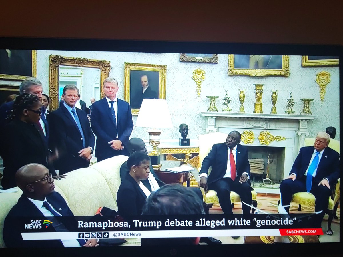 ramalokot's tweet photo. Zingiswa Losi tried #SAinUSA https://t.co/sfW75DRKT1