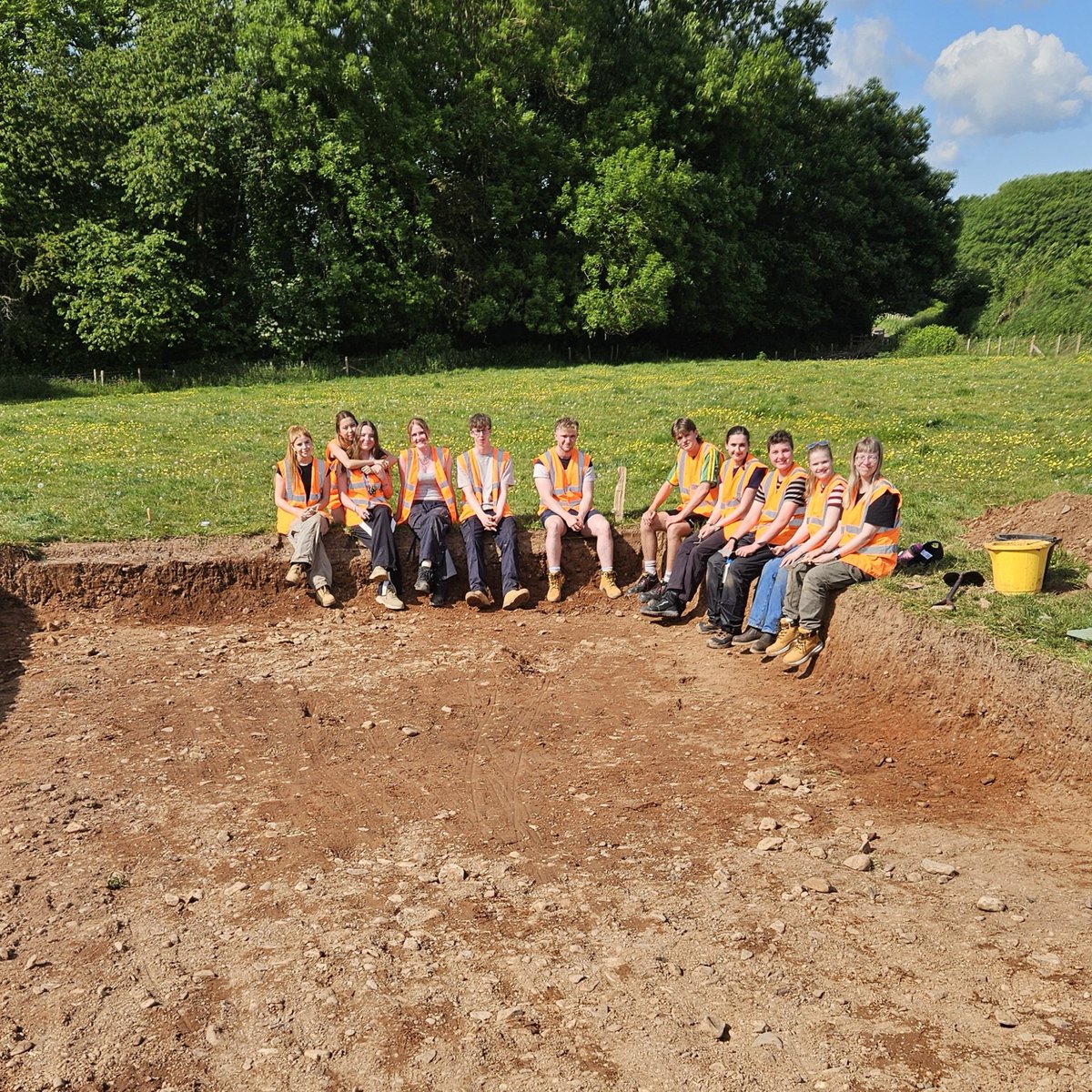 First day on site for students at our Columbjohn, Killerton fieldschool. Cleaning up the machine dug trenches. These are my two teams 🙂