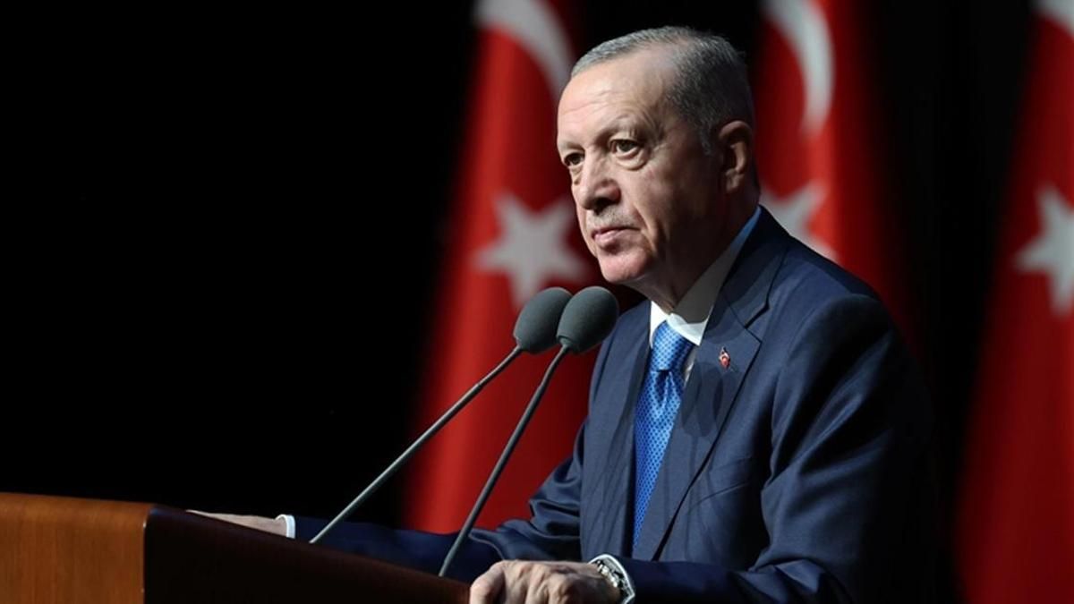 Cumhurbaşkanı Erdoğan'dan 'Çerkes Sürgünü' paylaşımı: "Çerkes kardeşlerimizin Kafkasya’dan, ana vatanlarından haksızca, hukuksuzca, insanlık dışı yöntemlerle sürgün edilmelerinin yıl dönümünde hayatını kaybedenlere Allah’tan rahmet niyaz ediyor, yaşanan tarifsiz acıları yürekten