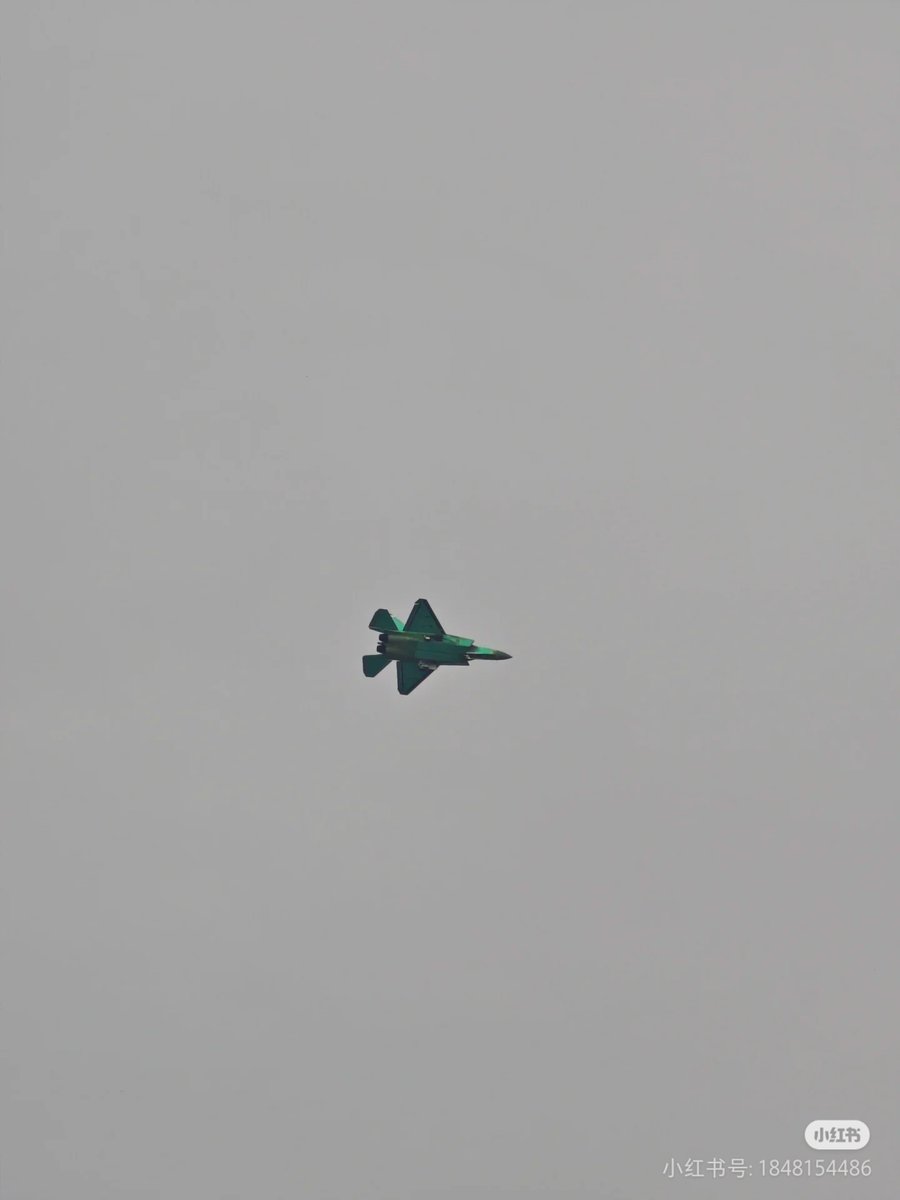 RupprechtDeino's tweet photo. Just for the record, these are the two so far released images of the alleged „production“ J-35A and again contrary to what so many stupid sites/accounts all over the internet claim: It’s unlikely for Pakistan, it’s not yet delivered or operational &amp; it‘s likely for the PLAAF. https://t.co/rd7GDKWNHr