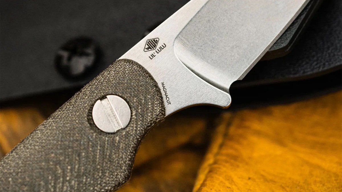 Cult-hit brand Knafs has launched an outstanding new discreet slicer, marking its first foray into cutting tool manufacturing. gearpatrol.com/outdoors/knafs…