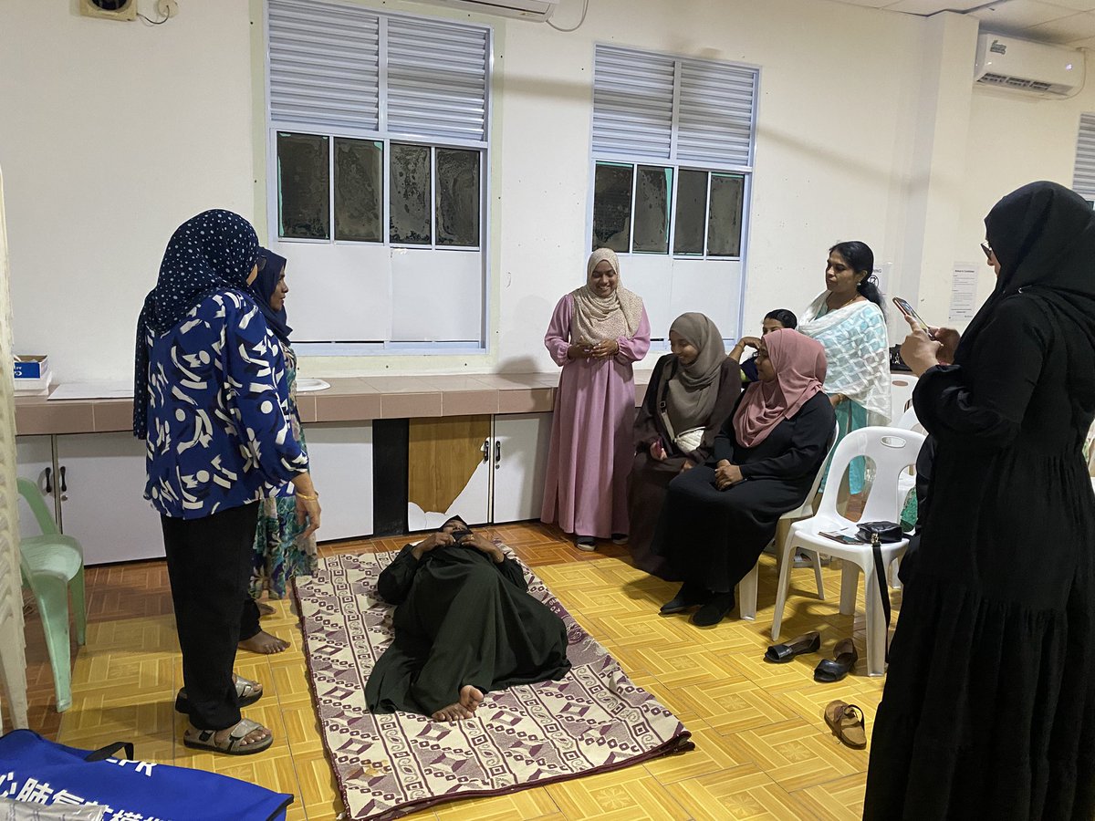 CmsMnu's tweet photo. PD sessions for teachers conducted at Raa Atoll School by @MNUedu

#FahiMNU
#MNU
#StudyatMNU
#No1universityinthemaldives https://t.co/xFn2wpb2J6