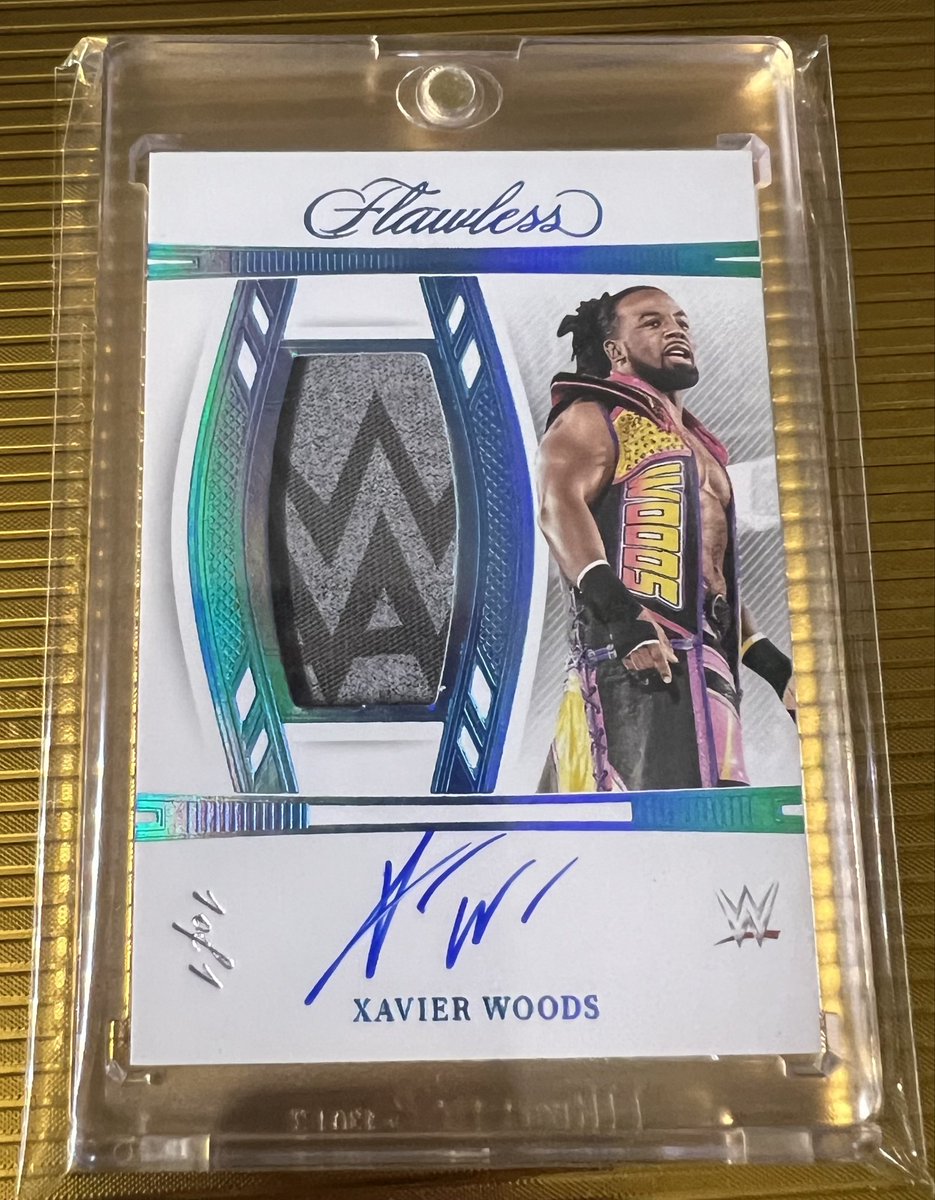 KnotInMud12's tweet photo. I haven't posted in a while, but that doesn't mean I have stopped chasing "King" Woods #wrestlingcards
@PaniniAmerica WWE Flawless partial rainbow. He actually has 4 different cards to chase!
#wrestlingcardwednesday #ThankGodForTheNewDay
@AustinCreedWins https://t.co/oMvOpRkKTQ