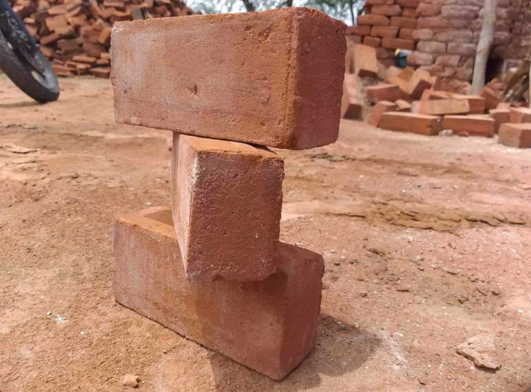 Koolkarl67's tweet photo. Crusaders newest bricklayer @RodSteele16 ready to pick up where Dick Johnson left off! #bricked #mattsieg @ClairtonBears @FortCherryFB @SLS_Football https://t.co/mEK30yEJM2
