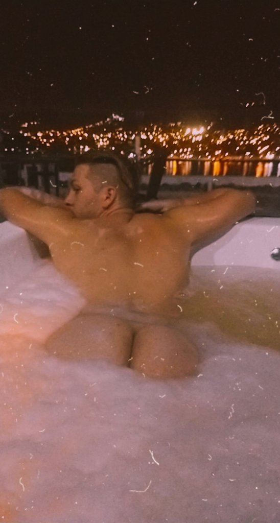 LucaIvan4's tweet photo. No hace falta decir nada
Acá me tenés
Sé que te morís de ganas

Sexy🎶 https://t.co/xsGekITATM