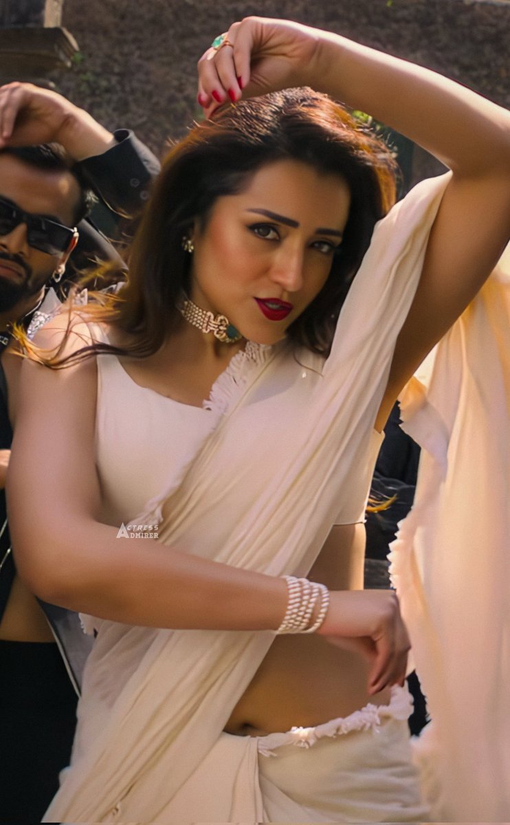 GrfW3_dboAAhoWy?format=jpg&name=medium