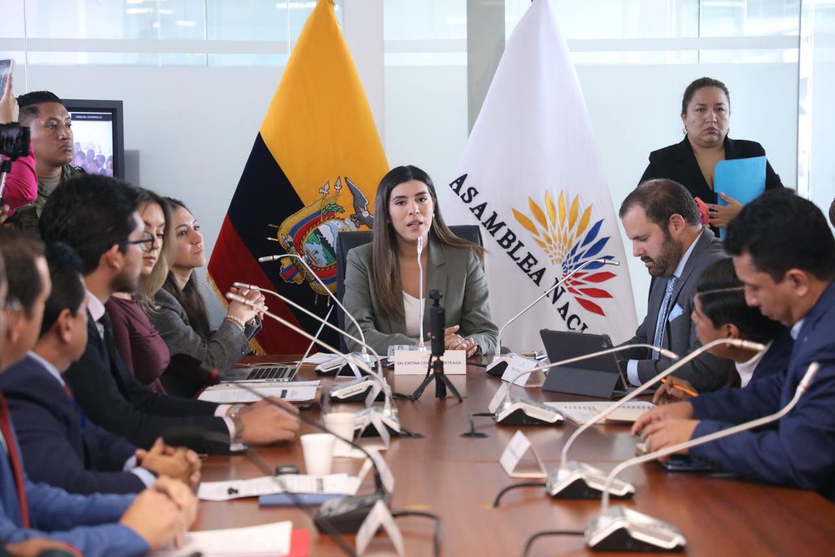 #AsambleaEc2025 | <a href="/DesarrolloEcAN/">Desarrollo Económico, Productivo y la Microempresa</a> instala la sesión N°002, con el cuórum reglamentario. 

Revisa su desarrollo▶️ facebook.com/share/v/1Be2gJ…