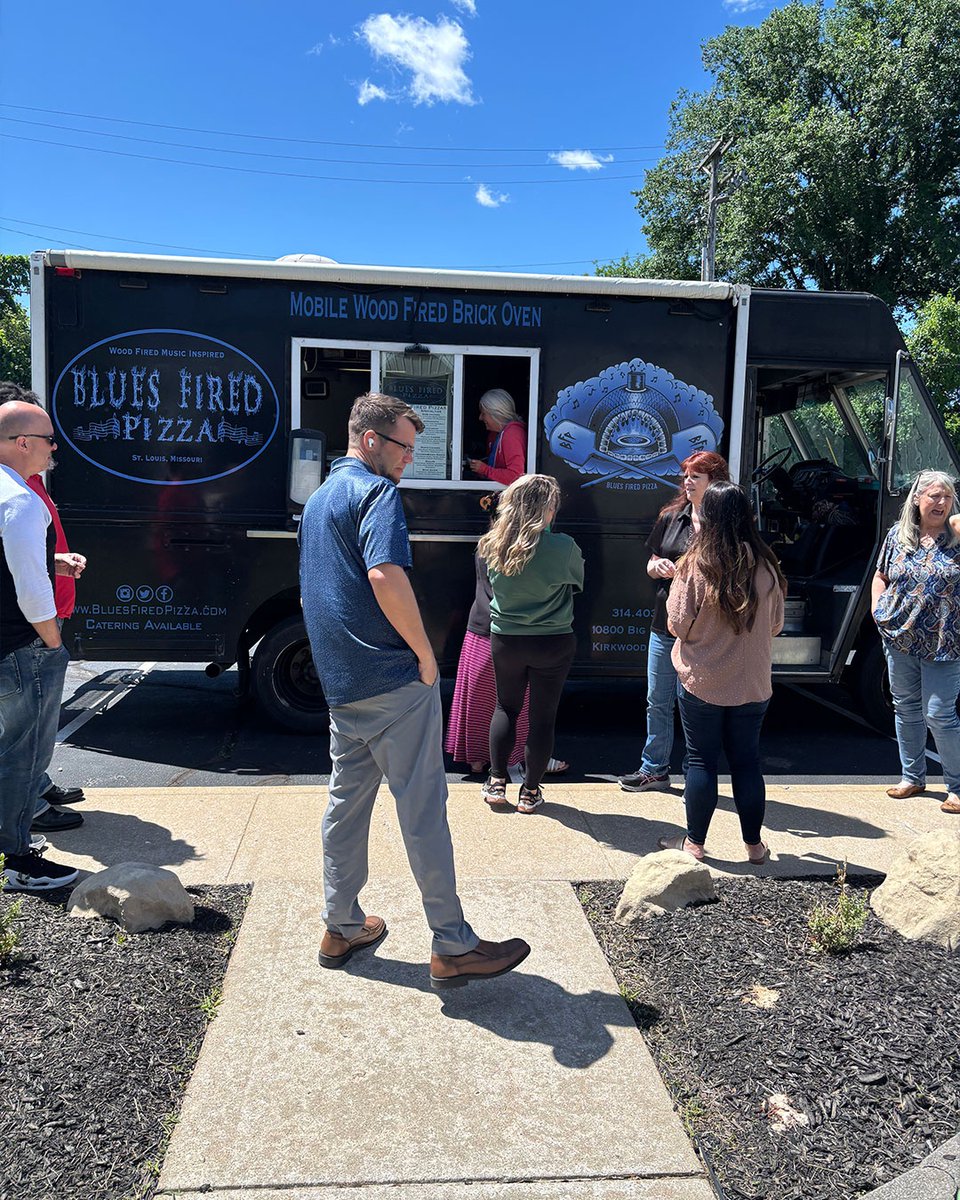 TRUEfitnesstech's tweet photo. A beautiful day for pizza! 🍕 A huge shoutout to Blues Fired Pizza for rolling up and serving up some fire (literally 🔥) pizzas right from their wood-fired oven. 

Nothing brings people together like good food and good vibes. Thanks for making our day delicious! https://t.co/tyRU39HWZL