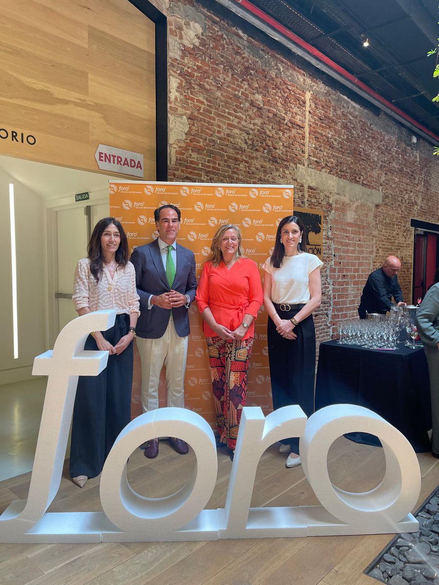 AESTE (@aeste_oficial) on Twitter photo 📍 🎉 Ha sido un placer asistir hoy al evento del 25º Aniversario de <a href="/ForoTF/">Foro Técnico de Formación</a>.
👏 Felicidades especialmente a Sergio Chaves Valdés por toda la trayectoria y logros de estos años, y a Inmaculada Cerejido y a todo el equipo por el esfuerzo y la implicación diaria. 📍 🎉 Ha sido un placer asistir hoy al evento del 25º Aniversario de <a href="/ForoTF/">Foro Técnico de Formación</a>.
👏 Felicidades especialmente a Sergio Chaves Valdés por toda la trayectoria y logros de estos años, y a Inmaculada Cerejido y a todo el equipo por el esfuerzo y la implicación diaria.