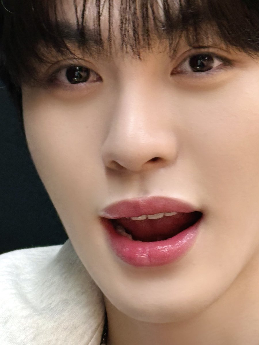 by_EPEX's tweet photo. 아민이형 생일 축하해🎂 내가 요즘 형을 닮아가는 거 같아...? 같은 인프제라서 그런가 요즘 나도 아재개그를 좀 많이 하는 거 같아서 마음이 좋지 않아😛 항상 재밌고 착한 형이랑 함께라 고마워 ! 행복한 생일 보내!자! 러뷰😘

#EPEX #이펙스 #JEFF #제프
#천사아민이생일축하해
#onlyAMINuniverse https://t.co/xDNyCRHkfL