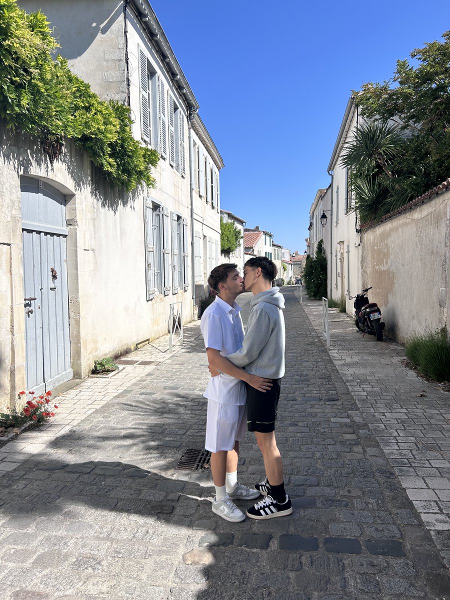 AlexTwink_OF's tweet photo. 🇫🇷Trop bien les vacances RT pour nous rejoindre dans la douche
On as chacun éjaculer sur le vissage de l’autre🤤

🇬🇧Too good the holidays RT to join us in the shower🧃
We ejaculate each on the face of the other😍

T’attend quoi pour aller voir la vidéo!⤵️
https://t.co/YC0Mxo3gDR https://t.co/Tv0R8P4aM8