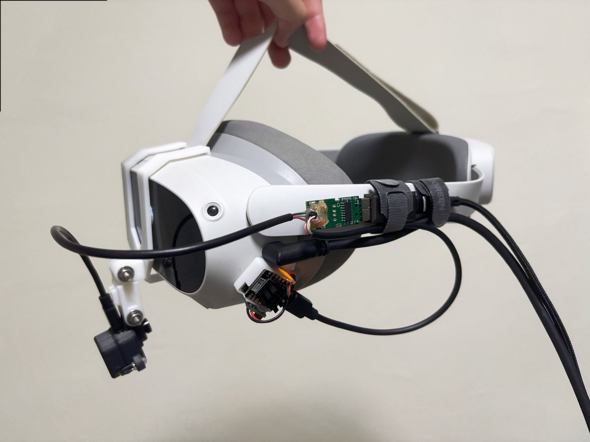 kitsuneVRC 🦊 tweet media