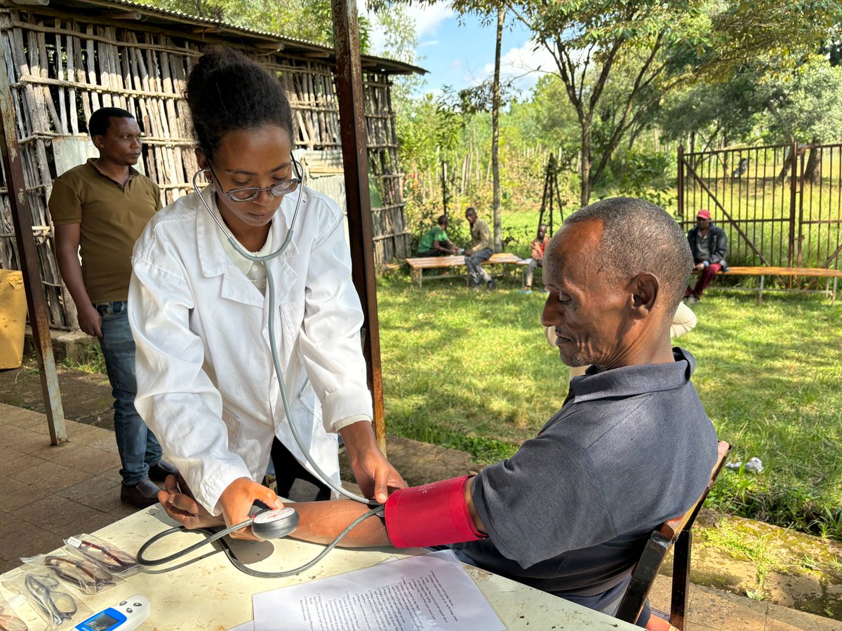 Last Mile Health (@lastmilehealth) on Twitter photo Non-communicable diseases are on the agenda at #WHA78, & #proCHWs are key to reducing prevalence & improving outcomes. In Ethiopia, Last Mile Health & <a href="/FMoHealth/">Ministry of Health ETHIOPIA</a> developed a training module equipping CHWs to fight NCDs. Now, we're scaling it nationally: bit.ly/3FeyXyG Non-communicable diseases are on the agenda at #WHA78, & #proCHWs are key to reducing prevalence & improving outcomes. In Ethiopia, Last Mile Health & <a href="/FMoHealth/">Ministry of Health ETHIOPIA</a> developed a training module equipping CHWs to fight NCDs. Now, we're scaling it nationally: bit.ly/3FeyXyG