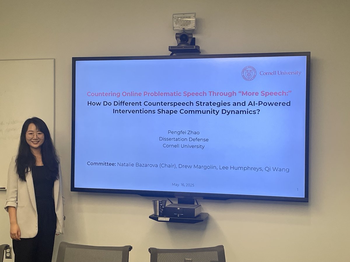 CUSocialMedia's tweet image. 🎓🎉 Congratulations, Dr. Zhao! We&apos;re celebrating @Pengfei_Zhao_  on her successful dissertation defense. We’re so proud of you at the SML, and will miss you dearly!