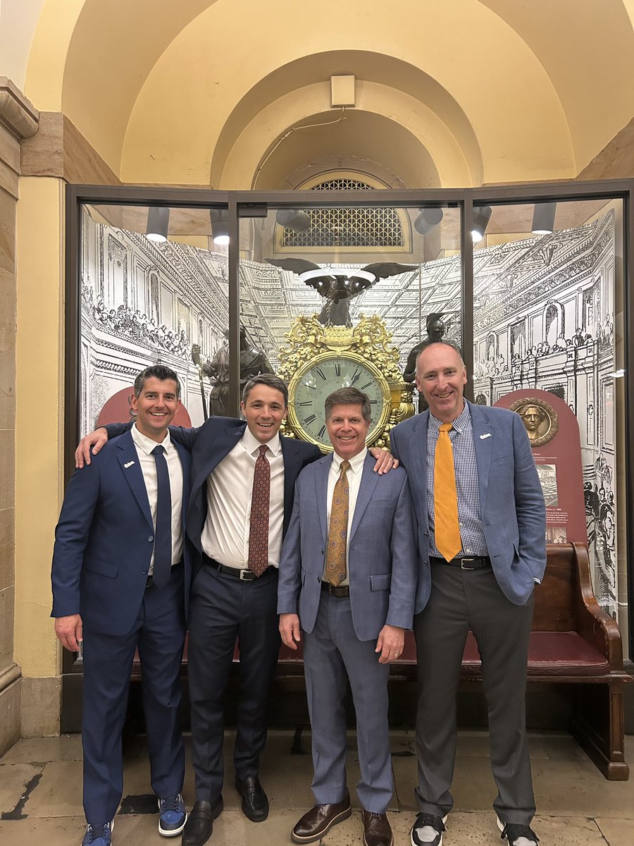 UFSportsHealth's tweet photo. Our NCAA Champ team is visiting DC today!  Enjoy these pics of our staff taking in the sights.  Pic 1 (L-R)Jon Michelini (head ATC), Dr Roach (team ortho), Dr Clugston (team doc), Dave Werner (Assoc AD for SH and sport supervisor). Pic 2 (L-R)- Duke, Jon,&amp; Scott Stricklin (AD) https://t.co/qpucKdCo0U